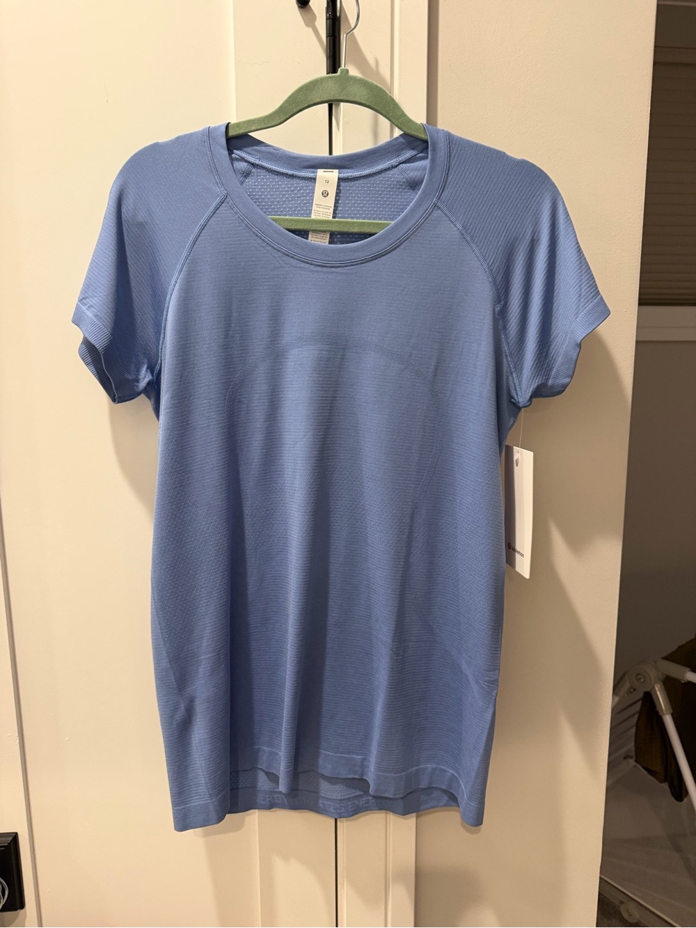 Lululemon NWT Swiftly Tech Short Sleeve 2.0 Prep Blue Size 12